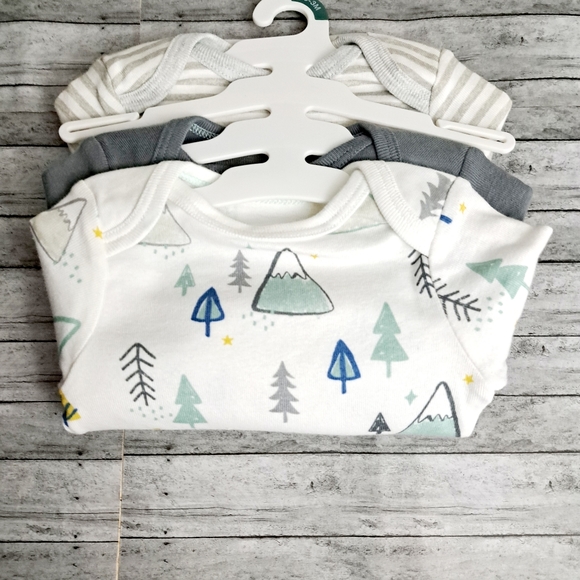 Cloud Island 3 pack Baby Long Sleeve Bodysuit Solid & Striped Partterns 0-3 M - Picture 9 of 9